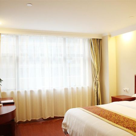 Greentree Alliance Jiangxi Nanchang Honggutan Middle Fenghuang Avenue Hotel 외부 사진