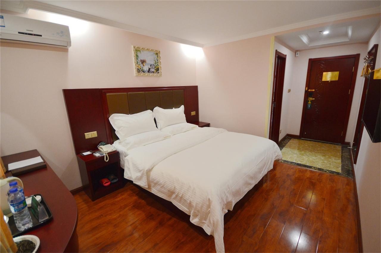 Greentree Alliance Jiangxi Nanchang Honggutan Middle Fenghuang Avenue Hotel 외부 사진